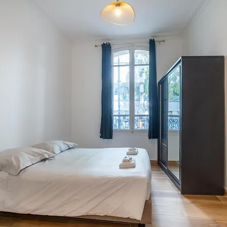 Appartement Metro Alexandre Dumas Paris Exterior photo